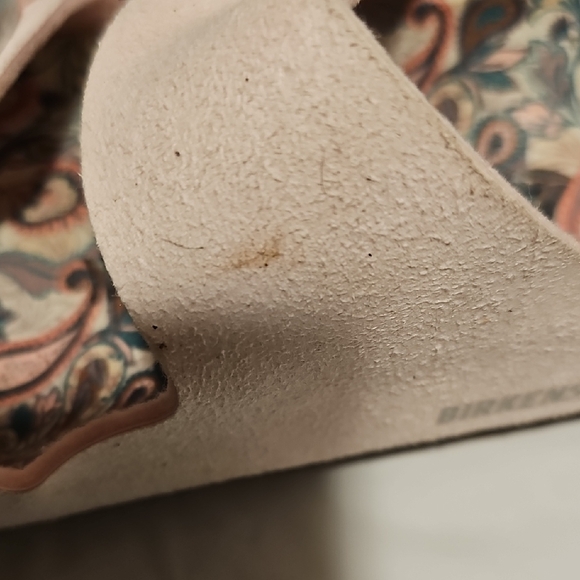 Birkenstock Blush Sandals with Floral Insole - Picture 6 of 9